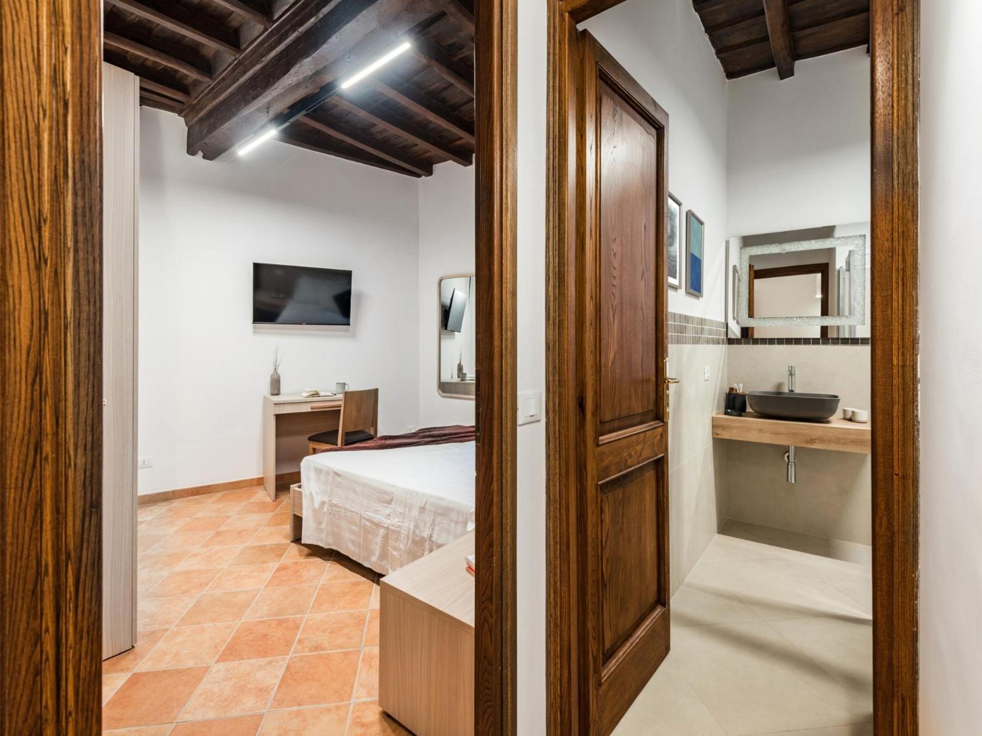 Apartment The Rent - Peaceful Oasis With Garden And Jacuzzi Near The Colosseum