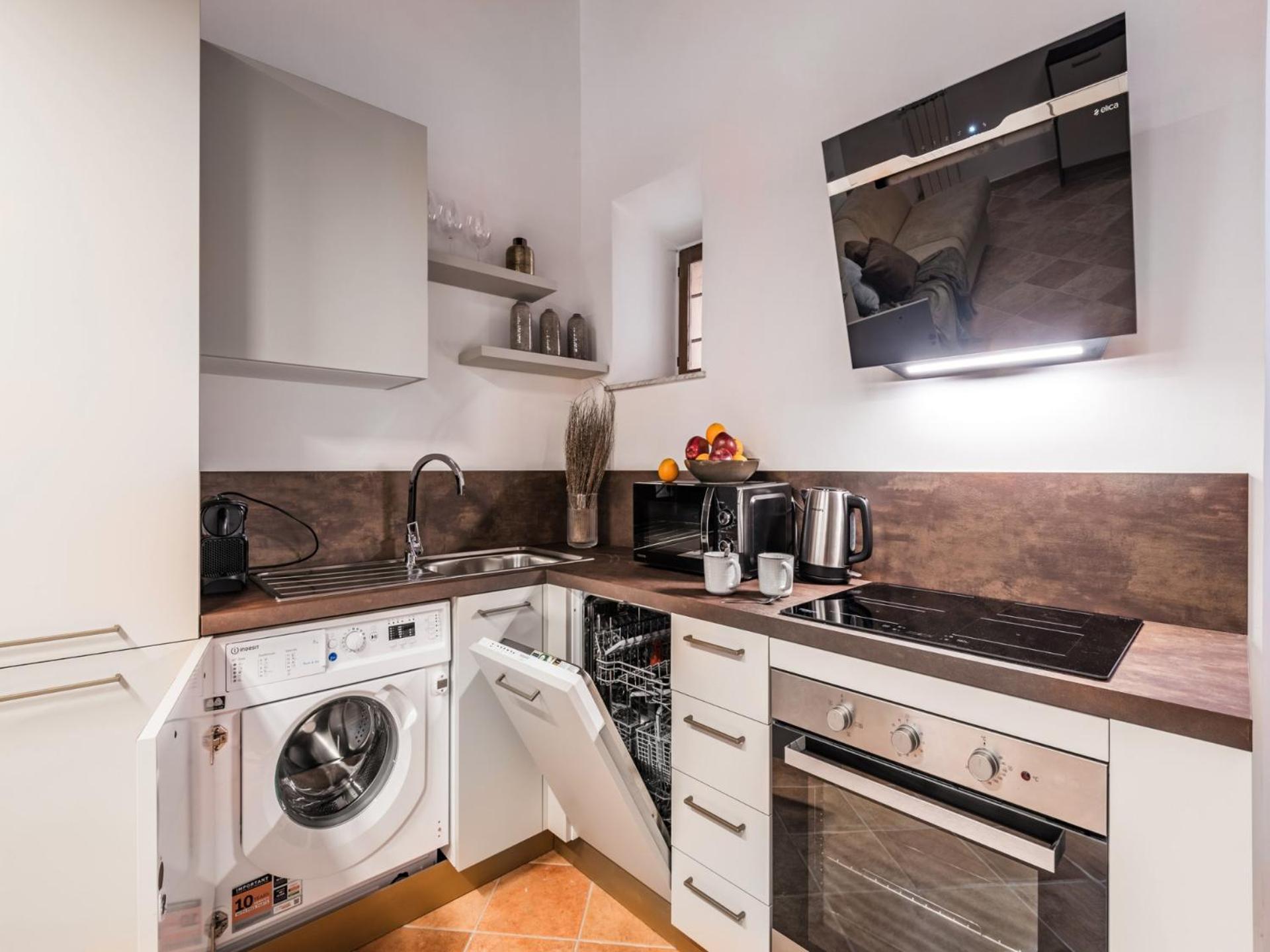The Rent - Peaceful Oasis With Garden And Jacuzzi Near The Colosseum * Rom